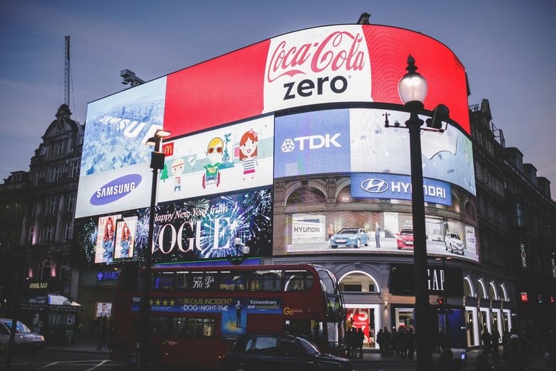 You are currently viewing Worst Graphic Design Mistakes You Should Avoid For Outdoor Advertising